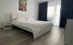 Mil Apartments